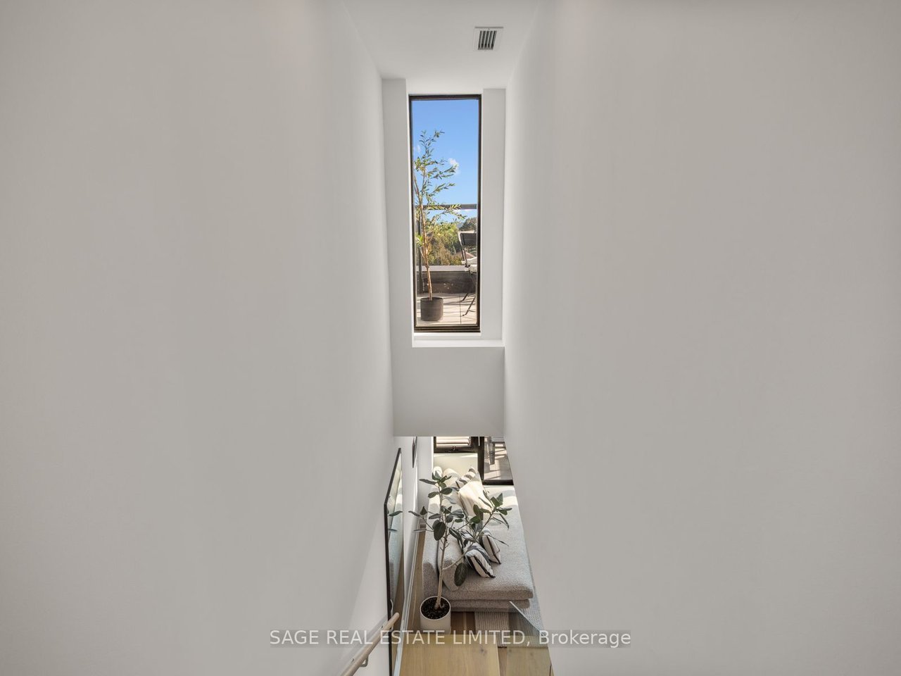 THE CARVALO ON COLLEGE PENTHOUSE