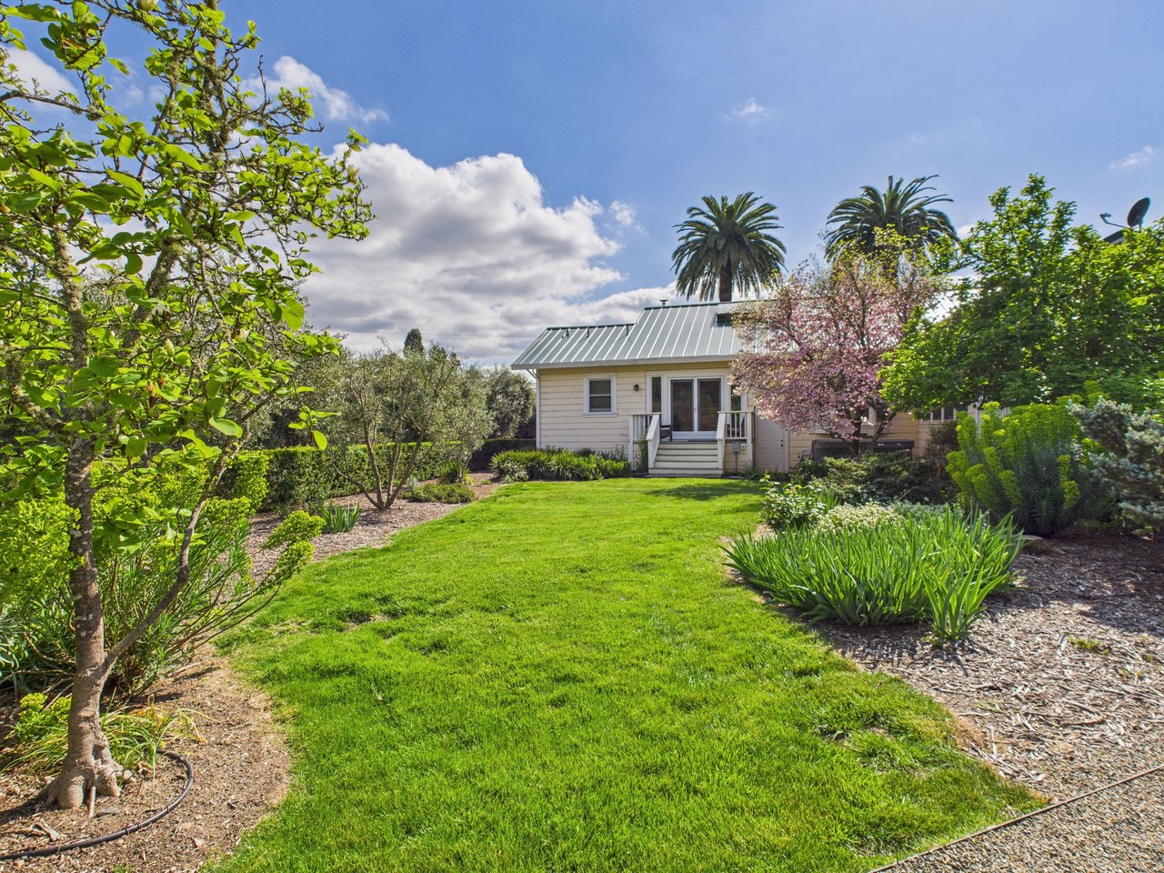 5566 Highway 128