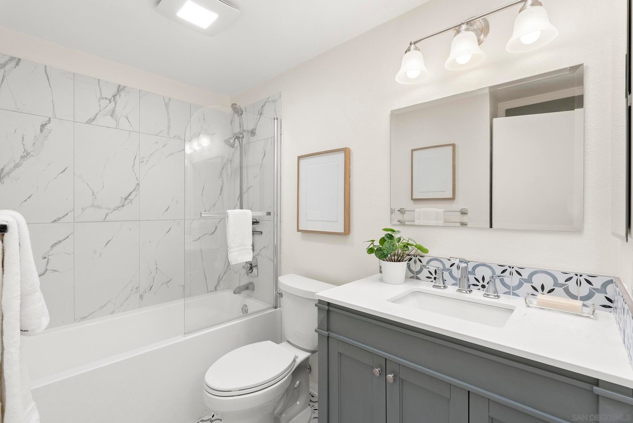 8871 Caminito Primavera, La Jolla, CA 92037