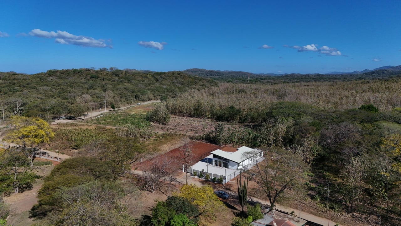 Villa Luz: Tropical Modern Home for Sale in Rancho Pinilla