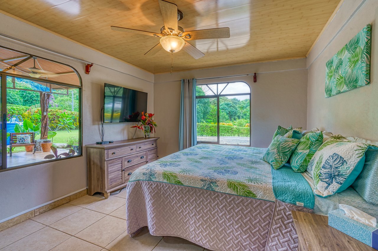 Casa Colibri - Easy Access, Beautiful, Private Lot