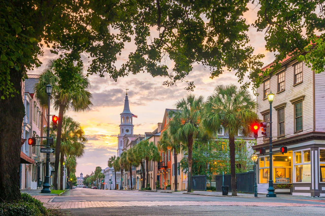Relocating to Charleston: Neighborhoods, Costs, Checklist