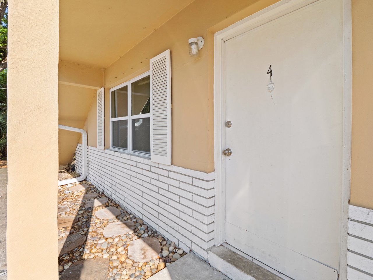 85,87,89 NW Irwin Ave
