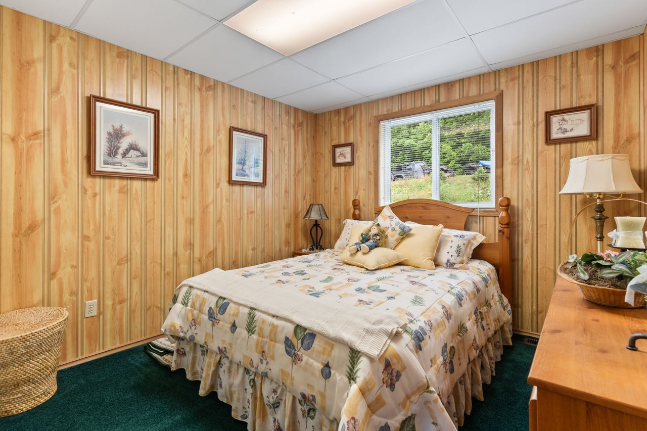1601 CLAUDE BROWN ROAD