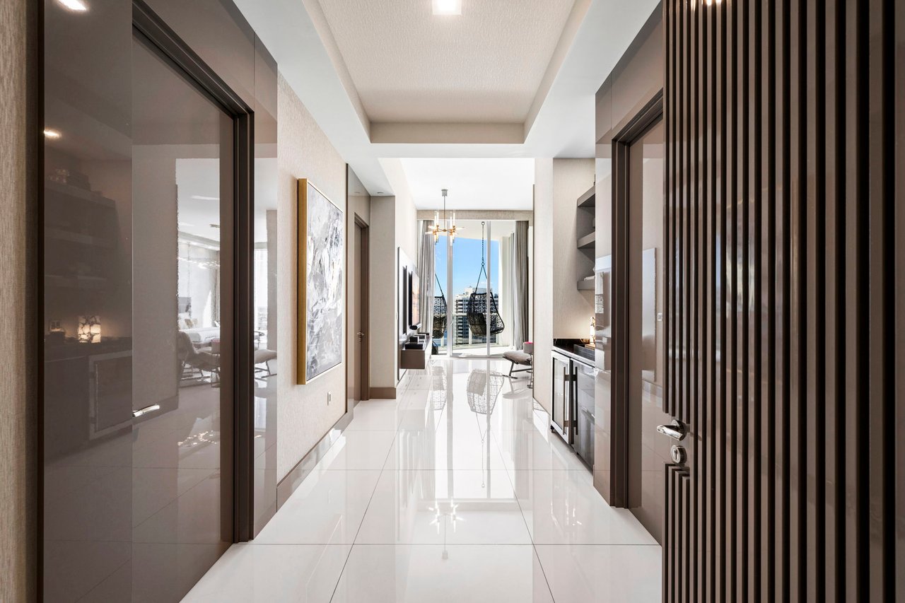 4100 Island Blvd # 1 Unit: PH-1