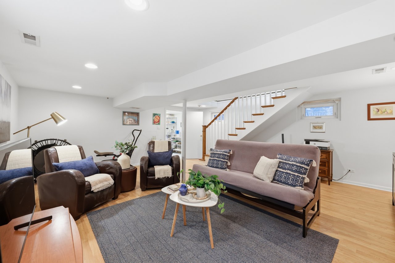 1429 W Huron Street