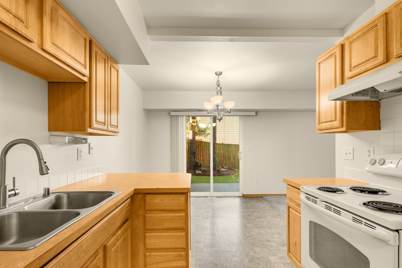 7510 193rd Avenue E Unit: 1&2