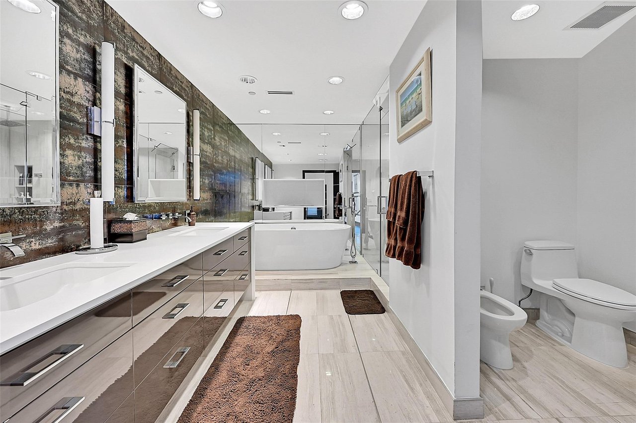 1 N Fort Lauderdale Beach Blvd 1905
