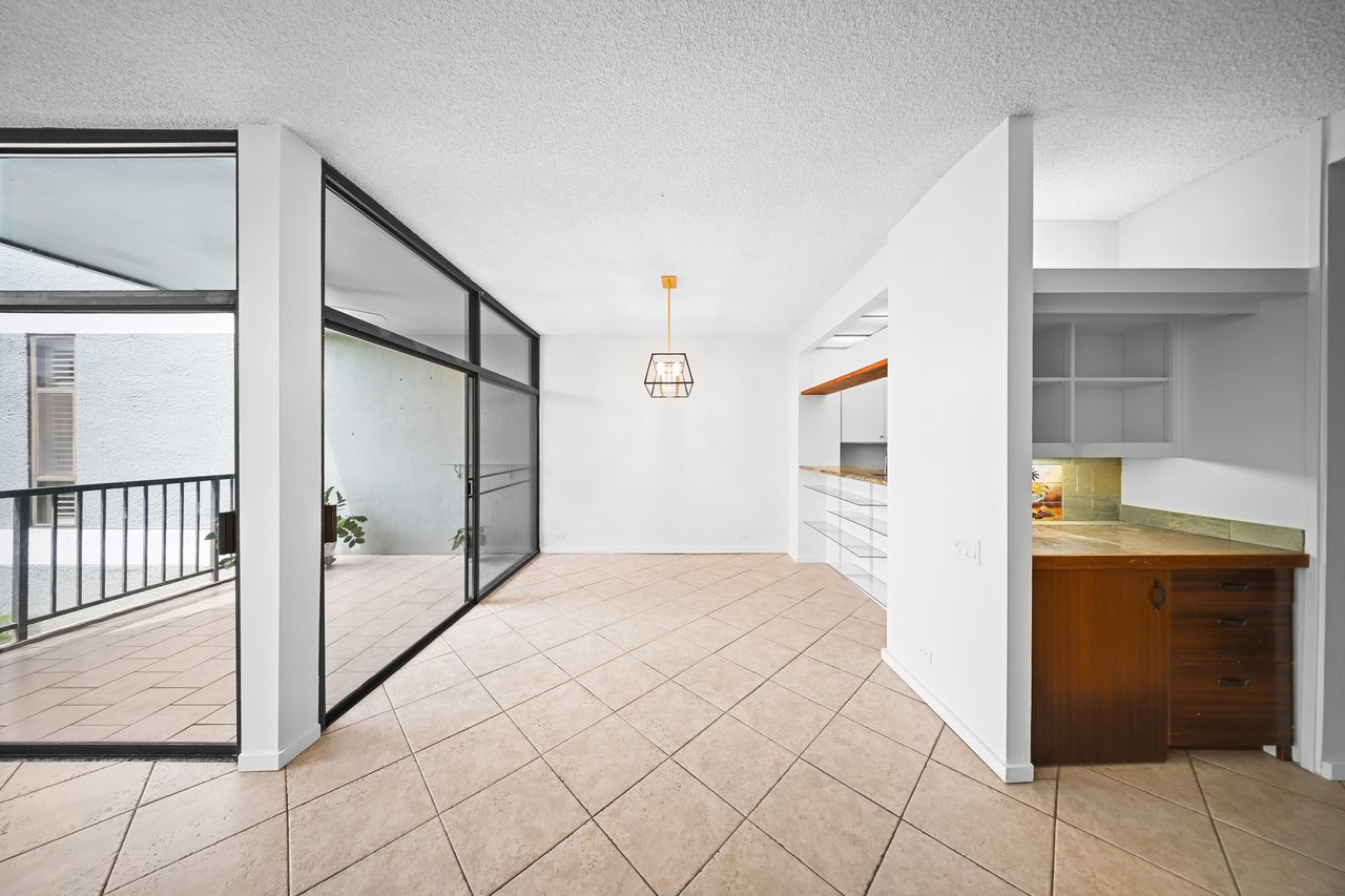 1030 Aoloa Pl Unit #2/302B