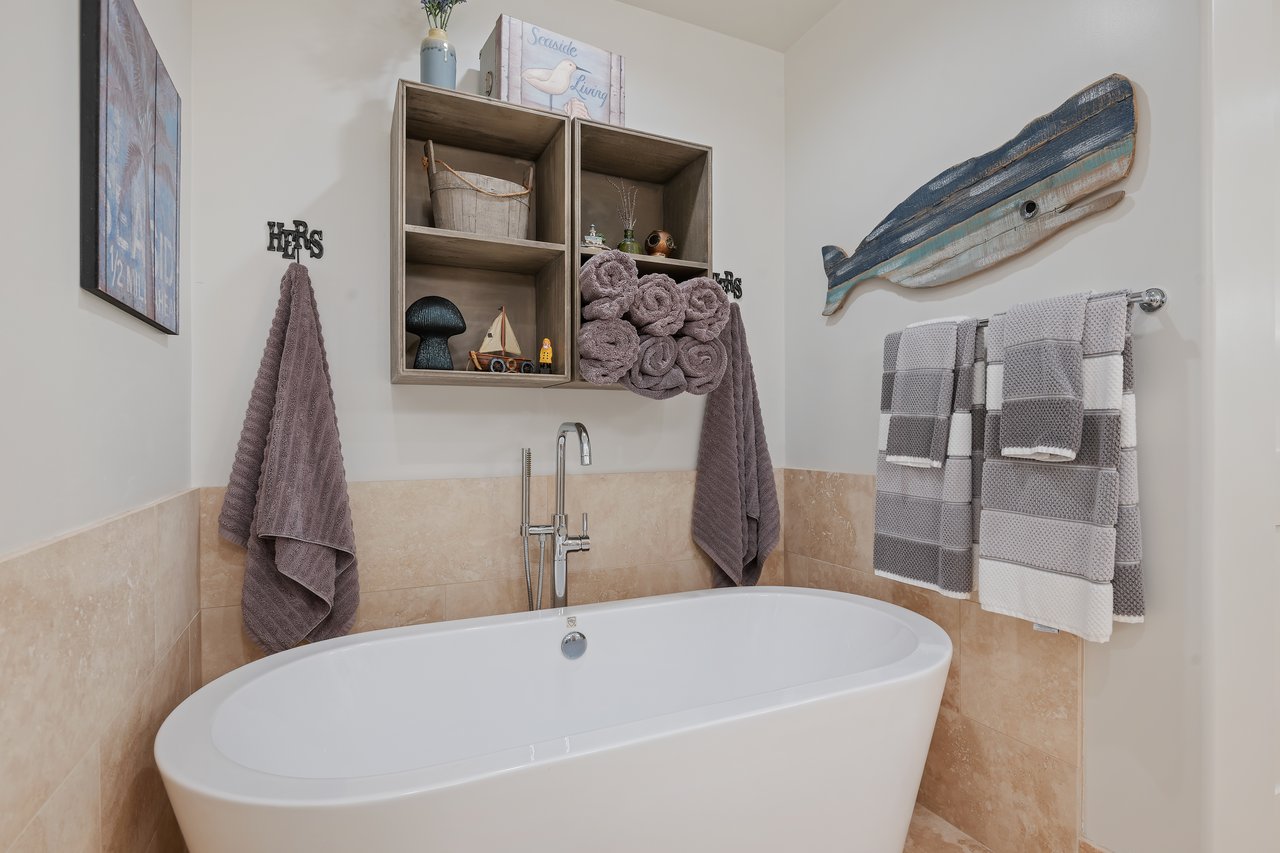 3726 State Street, 203