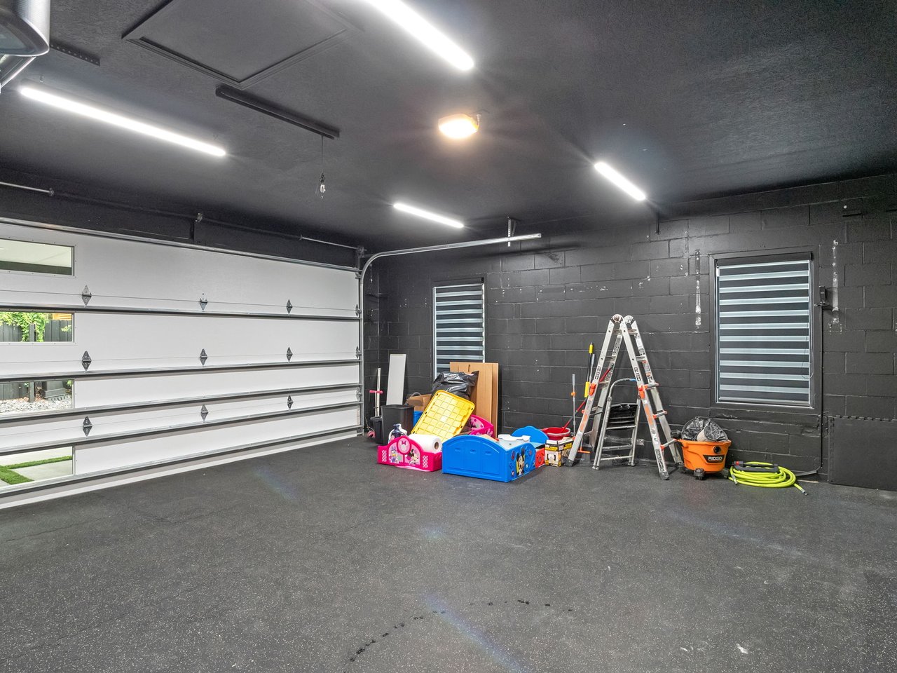 1371 LYNDALE BLVD