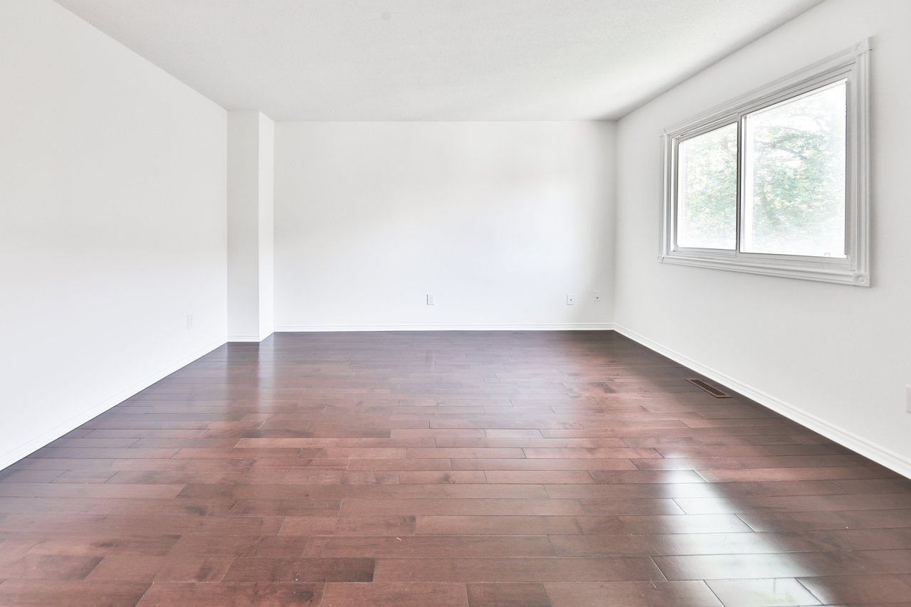 2-4635 Regents Terrace, Mississauga