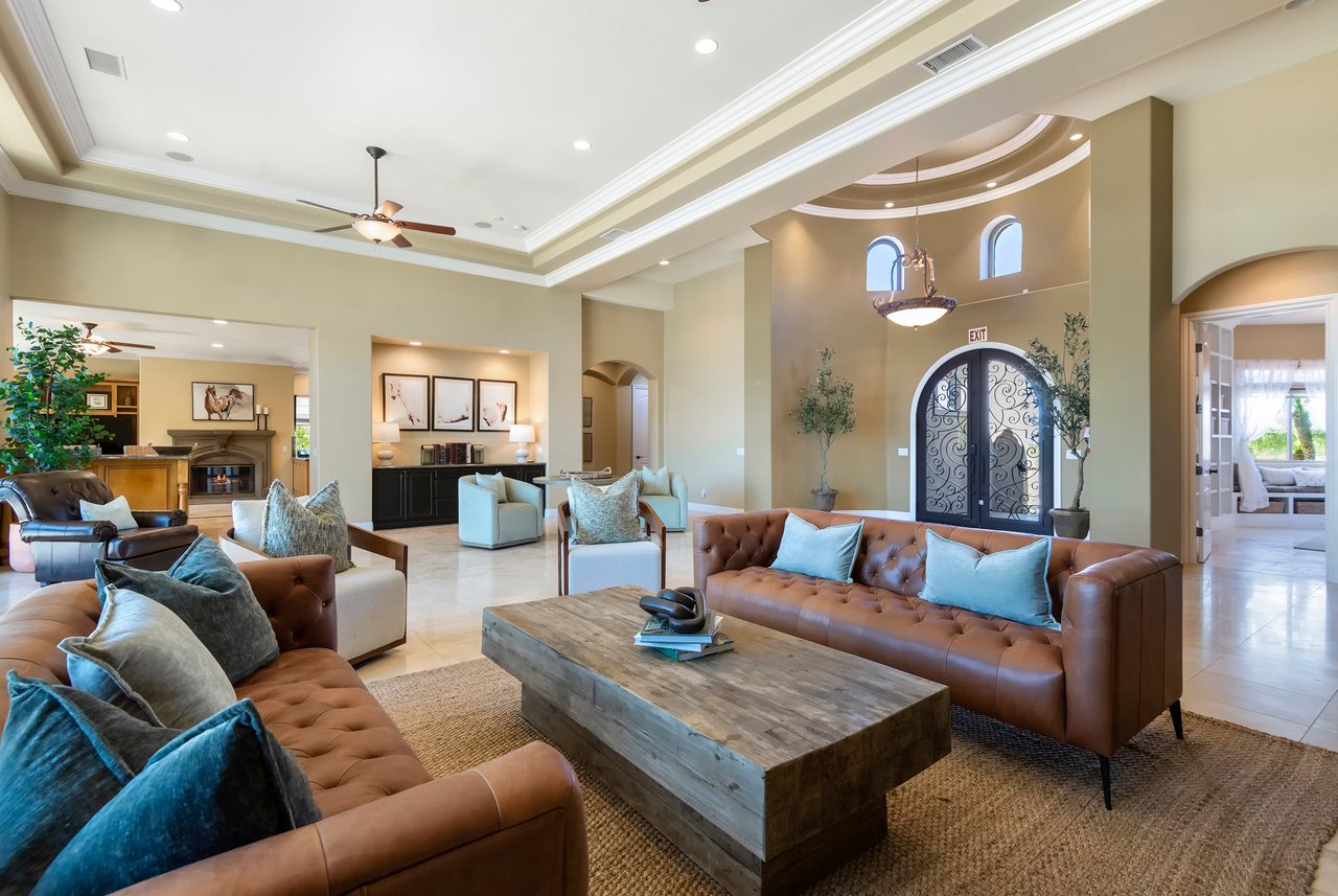 38355 Vista Del Bosque