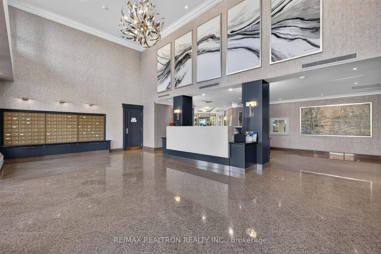 NORTH YORK LUXURY 