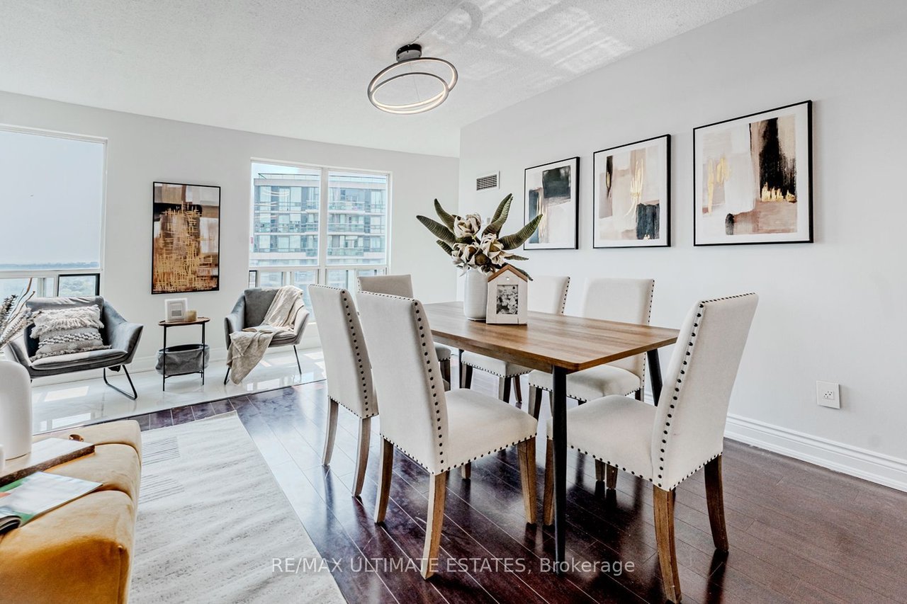 NORTH YORK'S EXCLUSIVE PENTHOUSE