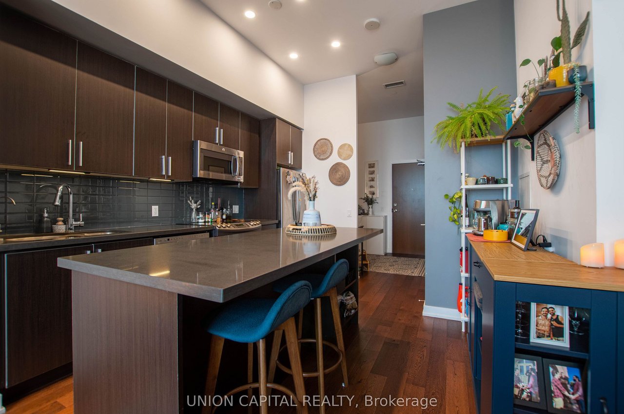 HUMBER BAY PENTHOUSE 