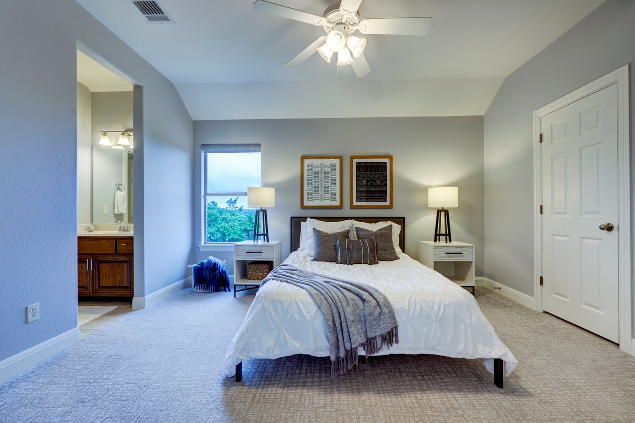 12100 Azure Shores Ct.