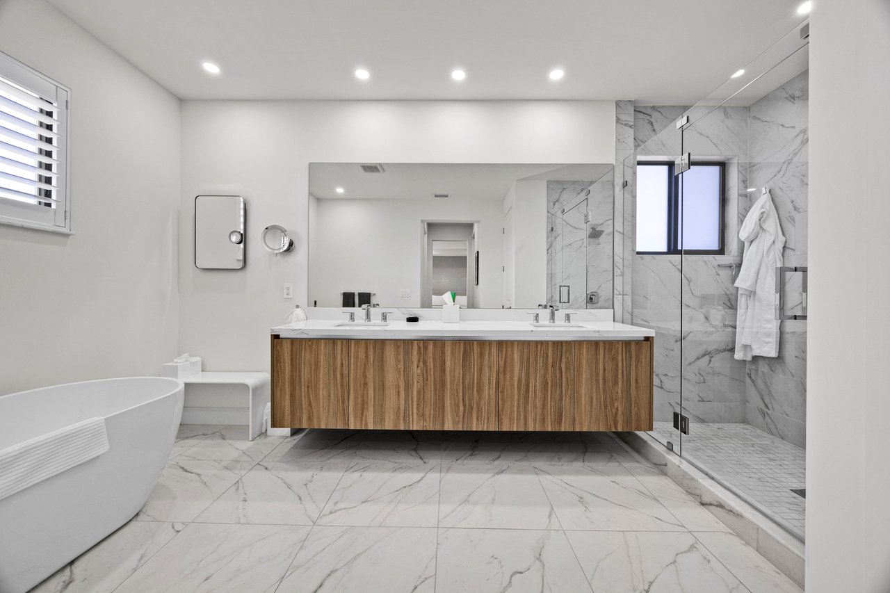Modern Luxury Living Near Pinecrest