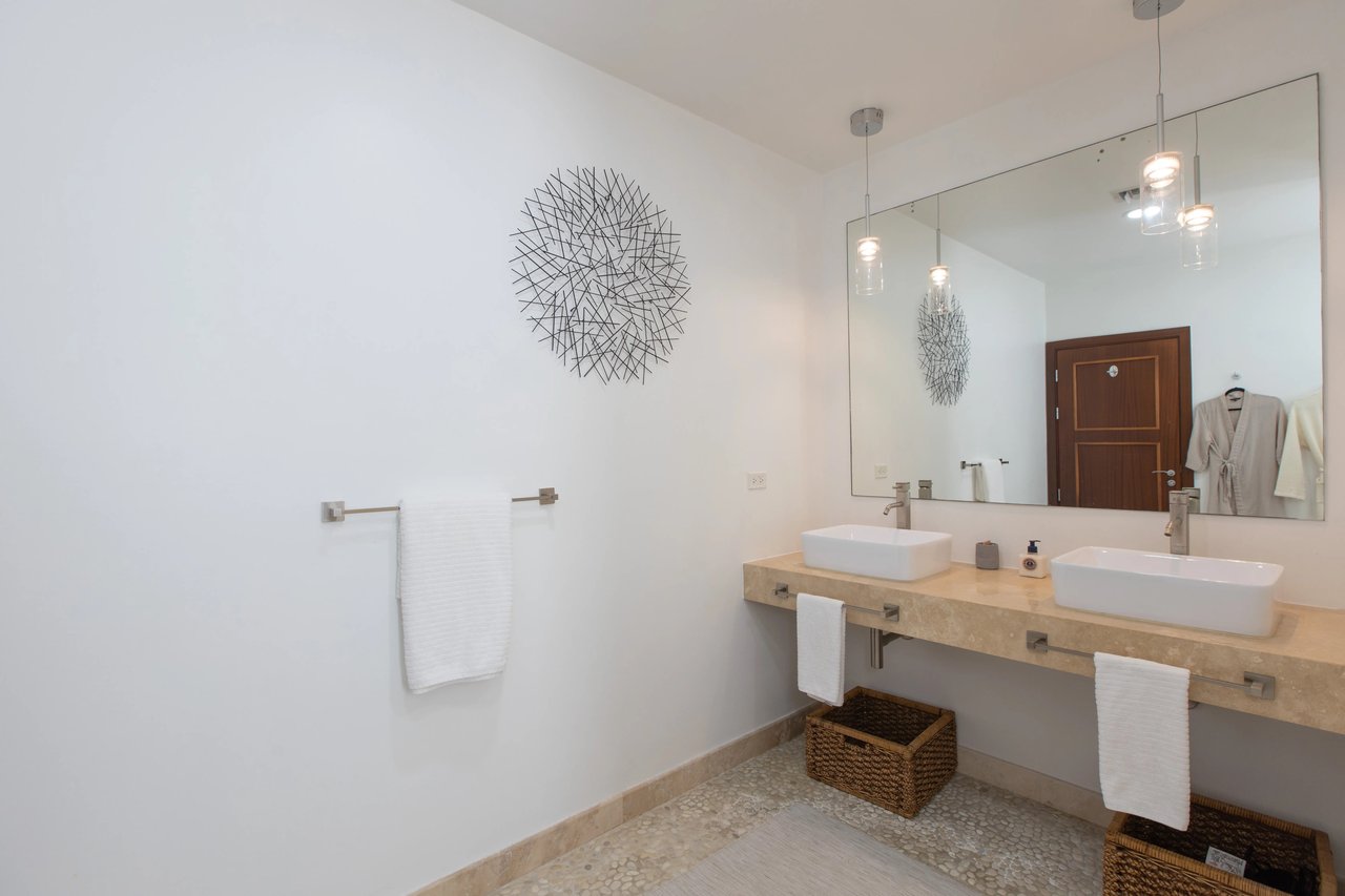 Exceptional Beachfront Villa – Cupecoy