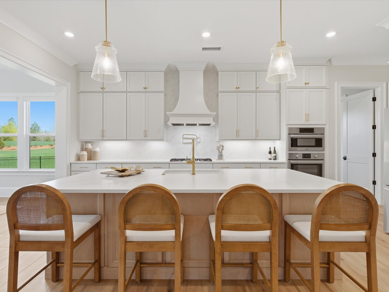 1008 Broadmoor