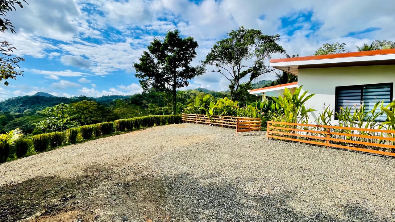 Brand New Modern Home in a Private Tropical Setting - Tres Rios