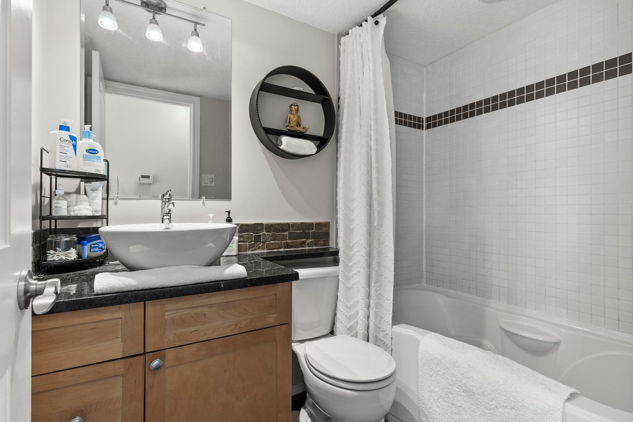806 9A Street NW Unit: 7