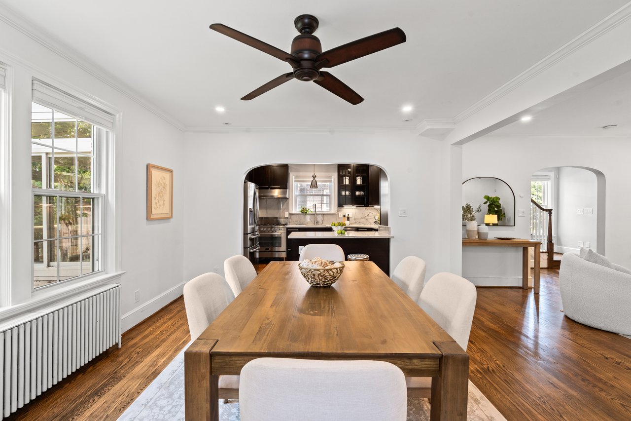 21 W Oak Street