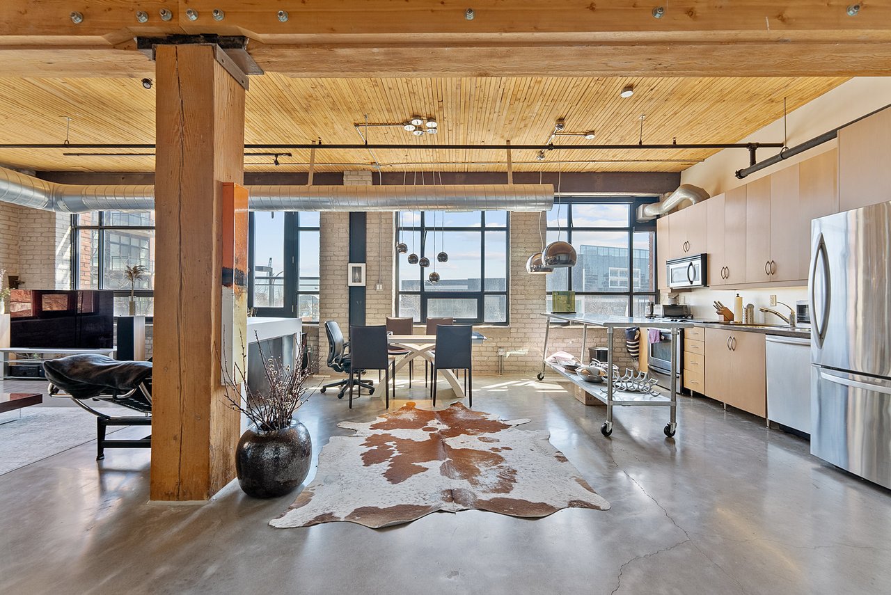 68 Broadview Ave S Unit: 203
