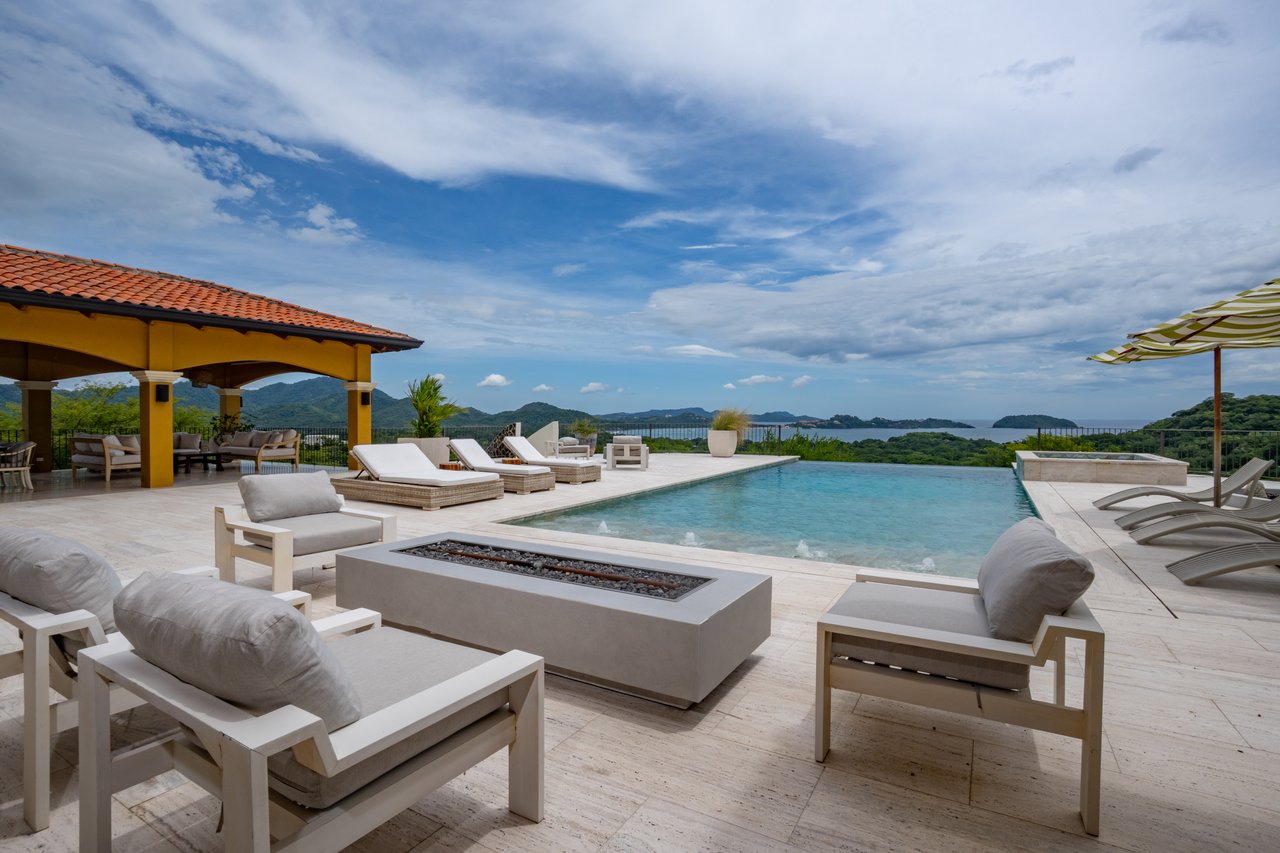Casa Loro - Luxury Estate