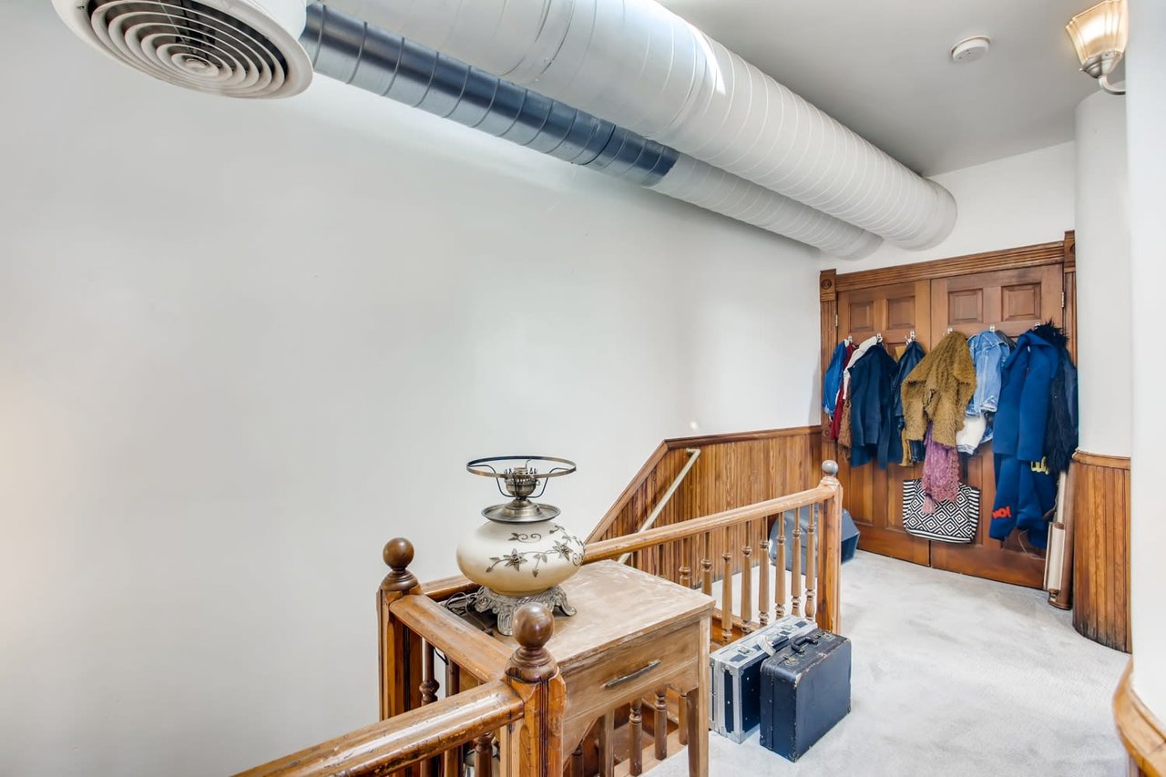 701 W 6th Ave