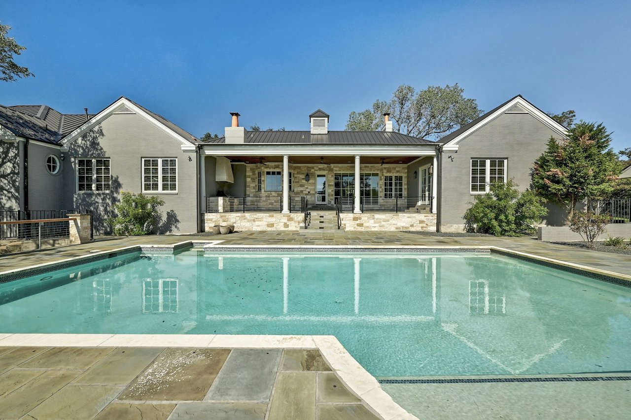 Coming Soon in Barton Creek!