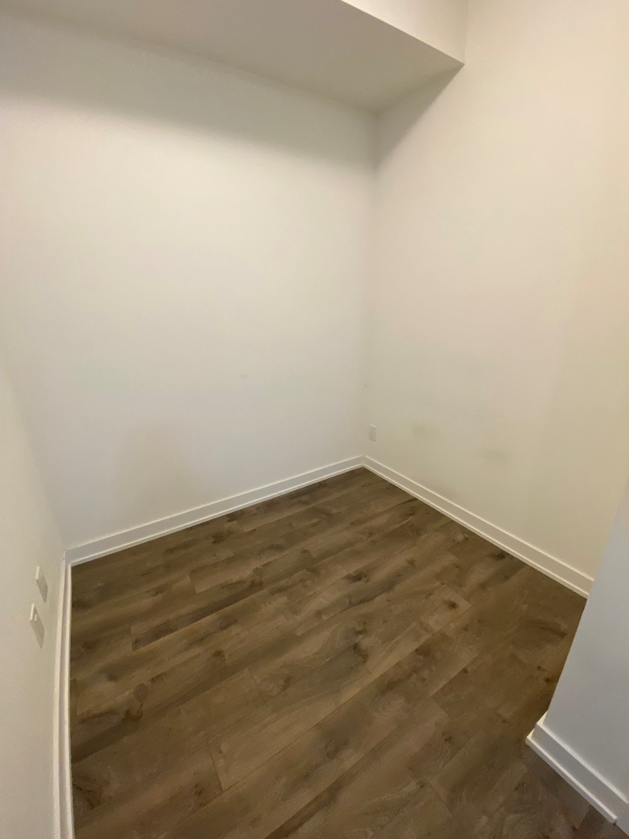1603 Eglinton Ave W Unit: 215