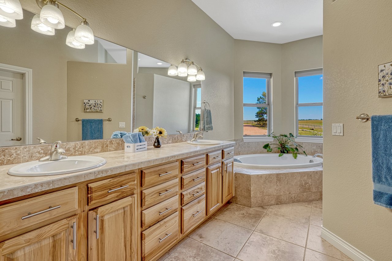 10345 Little Moon Trail