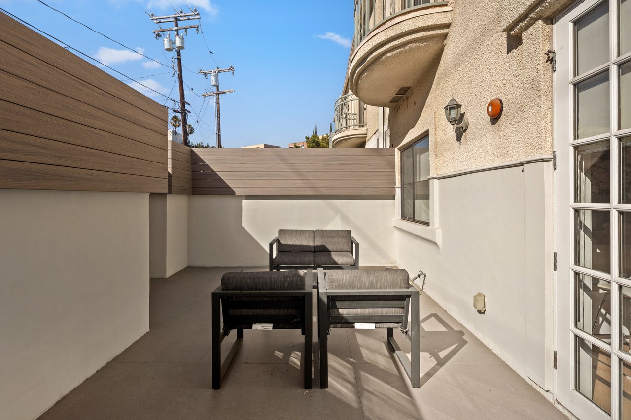 241 S Lasky Dr, Beverly Hills