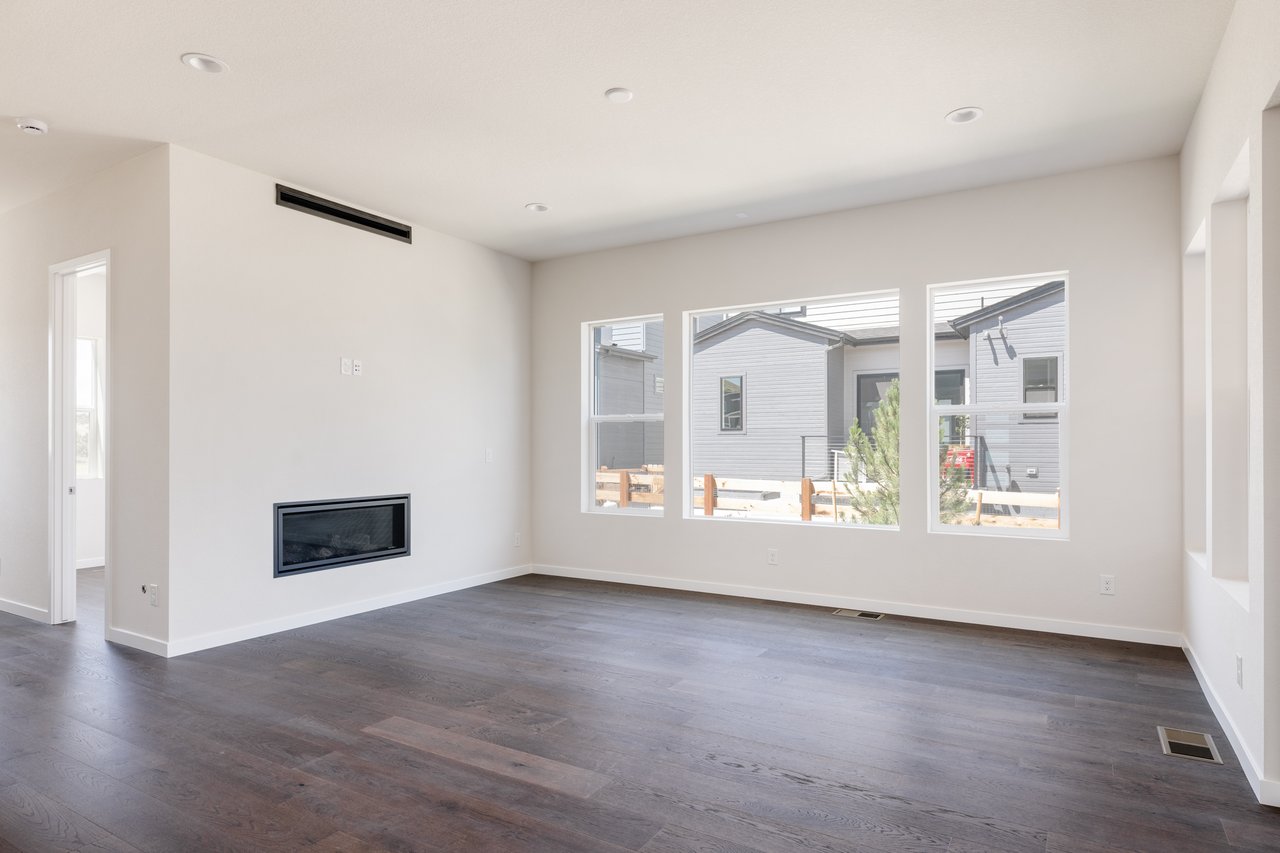 Fusion 1C - Finished Basement & 2-1 Buydown Included