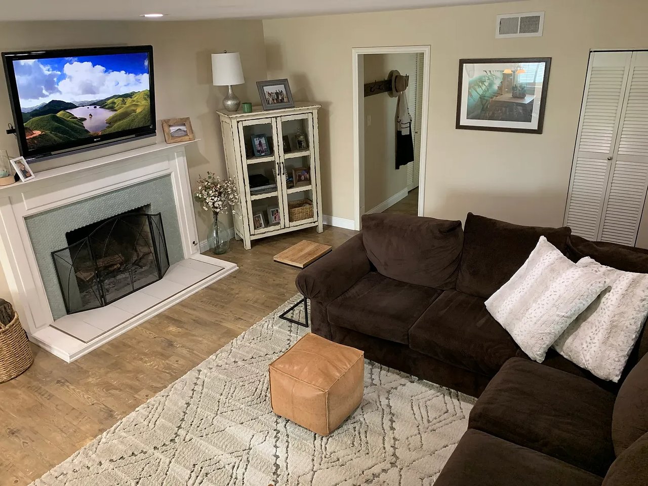 81 Hillview Ave, Ventura, CA 93003