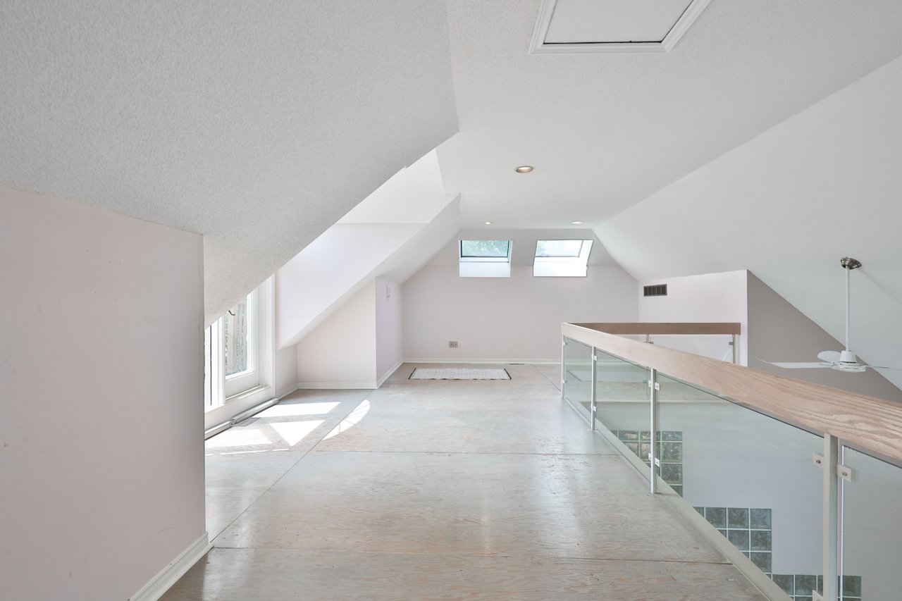 78 West River Street, Oakville