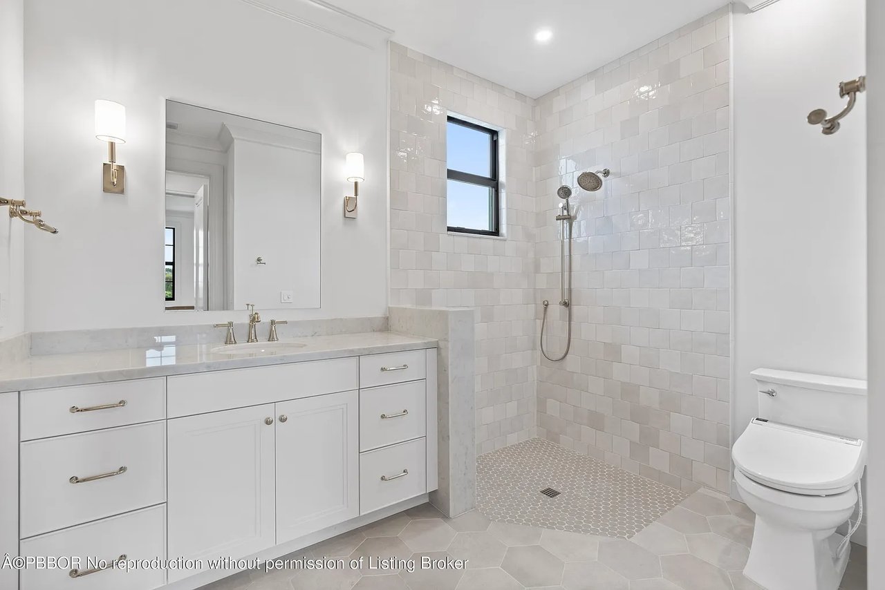 541 Greenway Dr, North Palm Beach, FL 33408