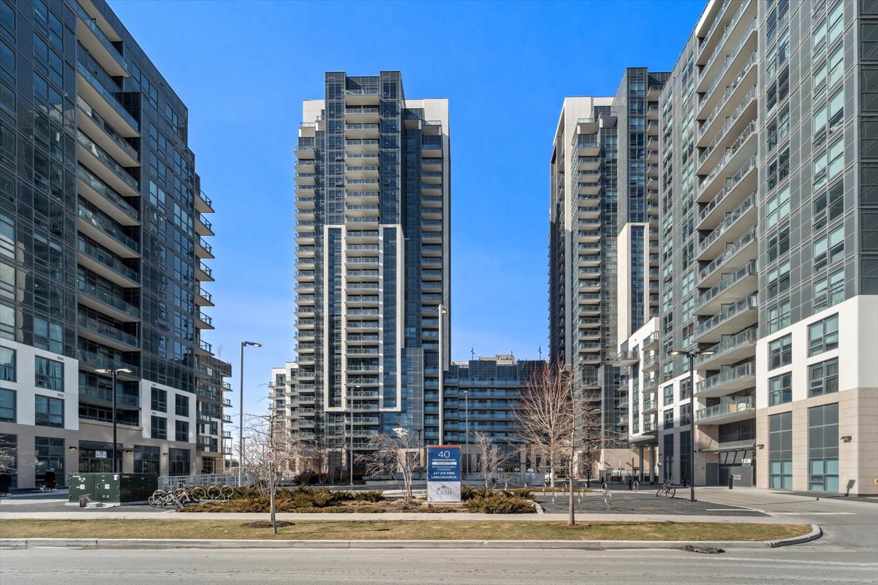 30 Meadowglen Pl 1106