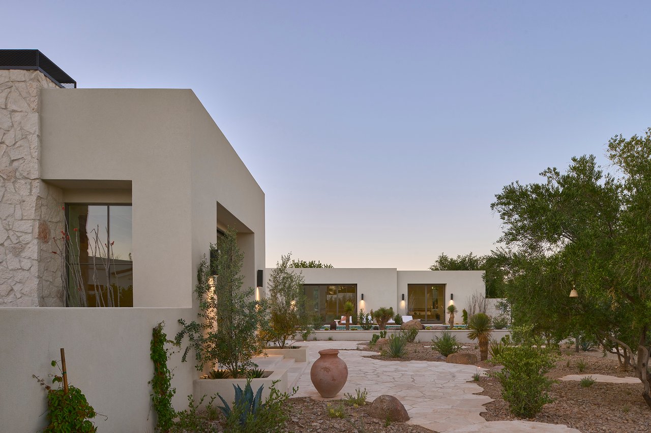 8717 N AVENIDA DEL SOL