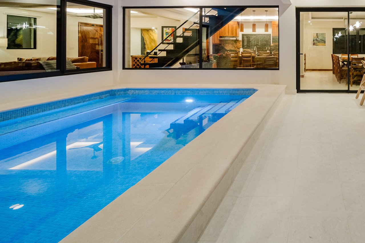 Ultra luxury 8 bedroom,8.5 bath ocean view home near Pez Vela marina
