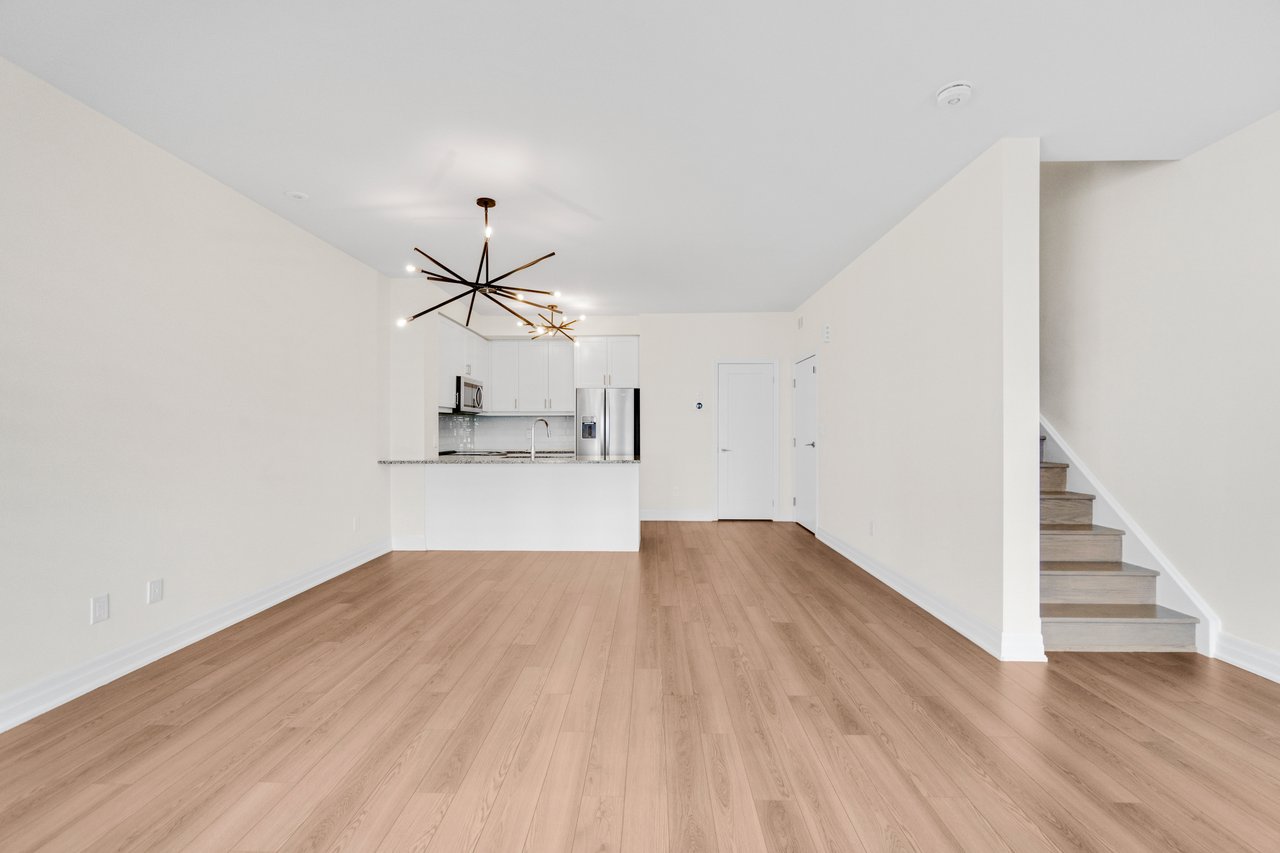 657 Cricklewood Dr 511