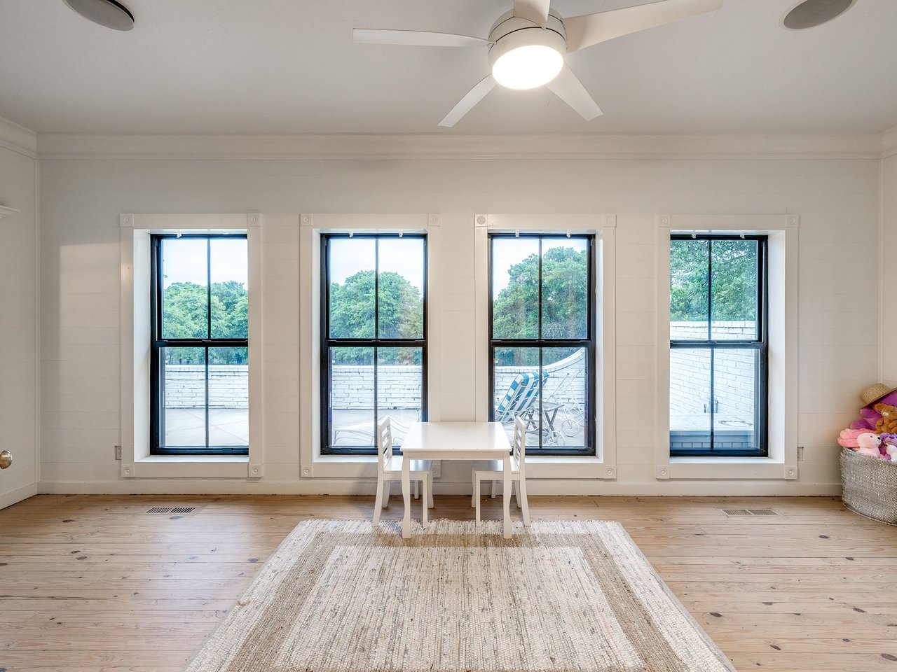 LISTING OF THE WEEK • OKLAHOMA LUXURY  Five Acres. Four Bedrooms. Zero Compromises - 13500 Three Oaks Dr Jones, Oklahoma - Wyatt Poindexter - The Agency Oklahoma 