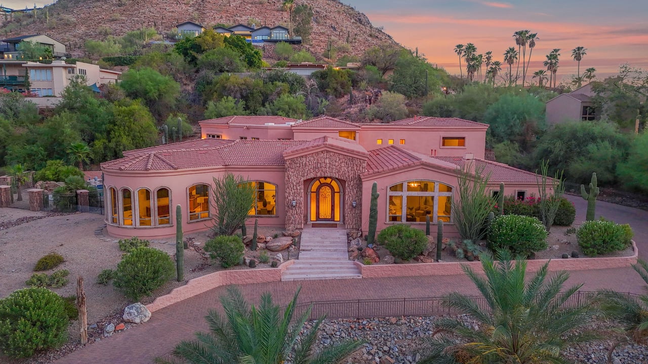 4141 E LAKESIDE Lane
