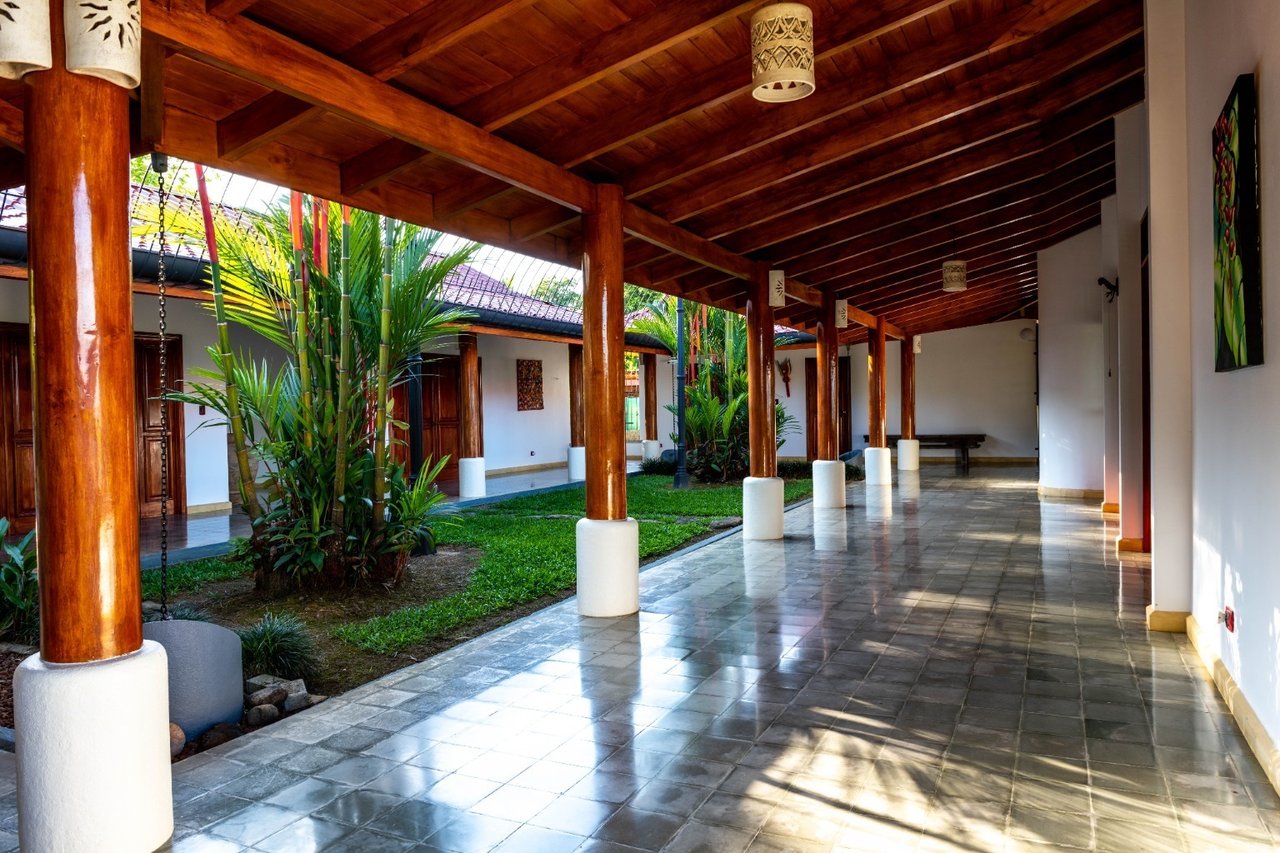 Solar Powered Ocean View Estate, Ojochal, Puntarenas