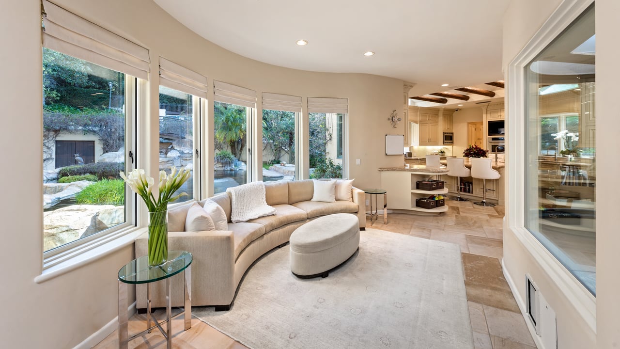 16405 Mulholland Drive