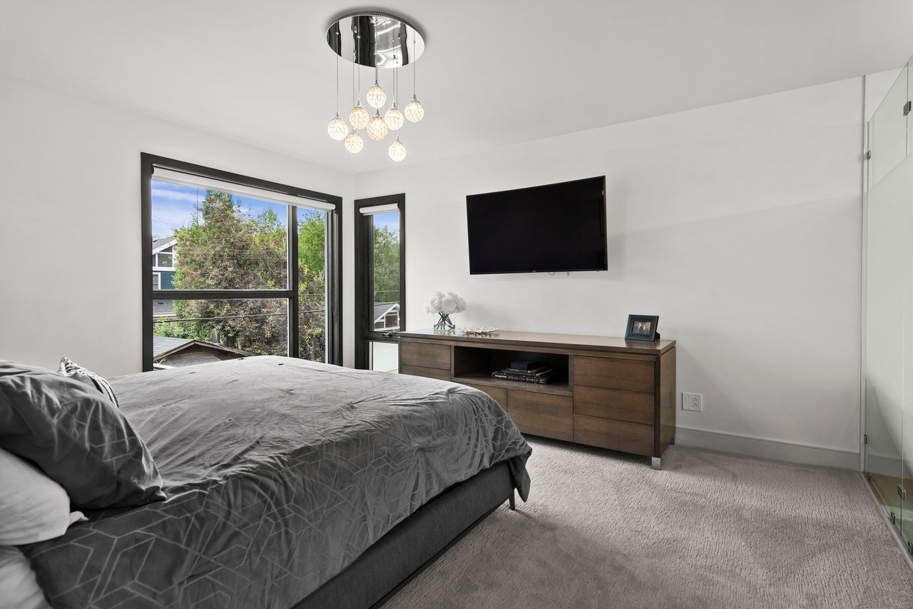 408 13 Street NW Unit: 3