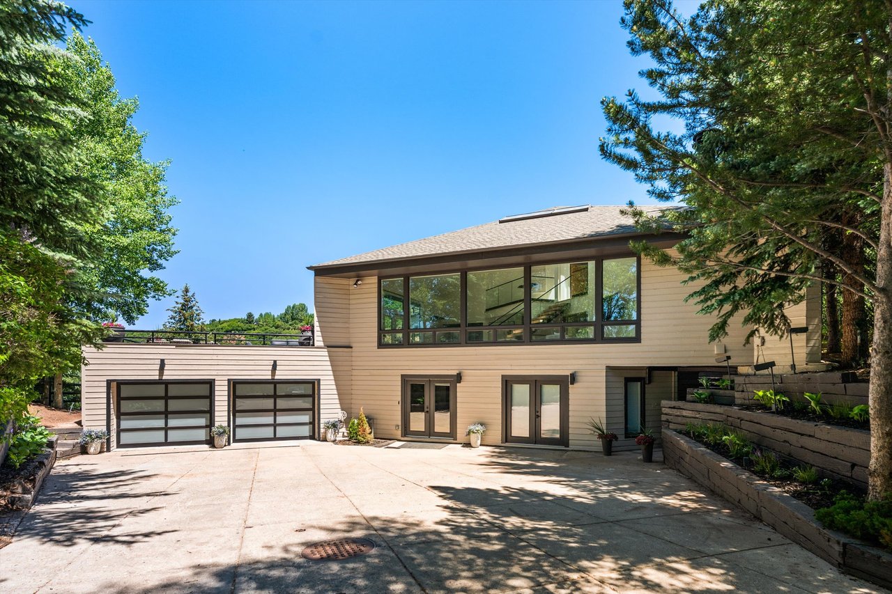 Designer Living with Unmatched Mountain Views