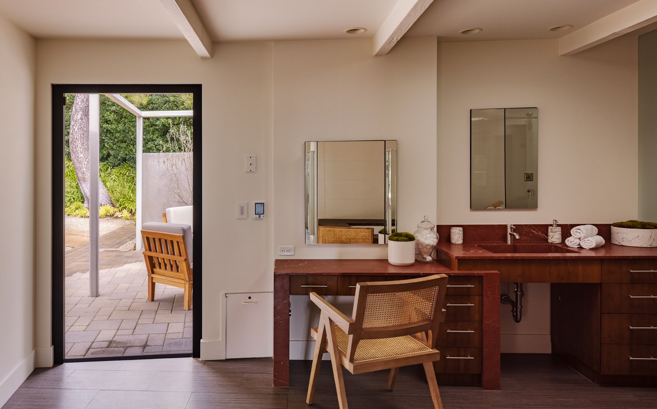 1575 Carla Rdg, Beverly Hills