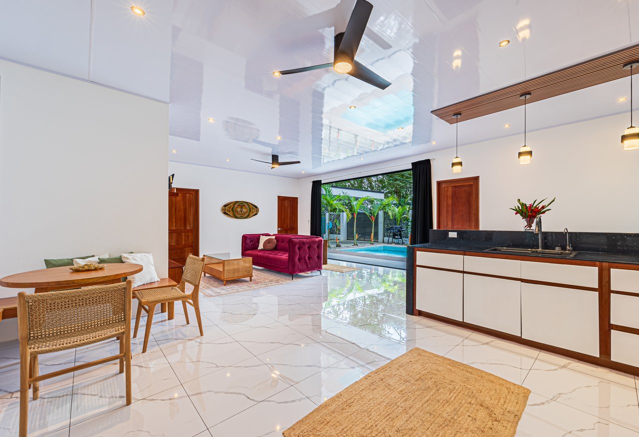 Comfortable 3-Bedroom Pool Home Near Beaches, Parks, and Restaurants